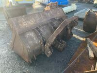 APPROX. 6FT BUCKET TO SUIT - 4