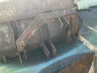 APPROX. 6FT BUCKET TO SUIT - 5