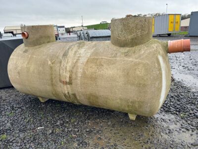KINGSPAN GREASE SEPARATOR FIBREGLASS TANK