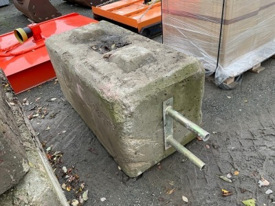1No. CONCRETE LEGO BLOCK