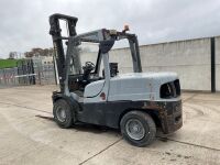 HYSTER 5.5 TON DIESEL FORKLIFT - 3