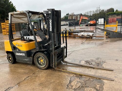 DAEWOO D3S 3 TON DIESEL FORKLIFT