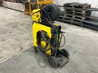 ESAB FABRICATOR EM401i 3 PHASE INVERTER AIR COOLED MIG WELDER & POWER FEED - 6