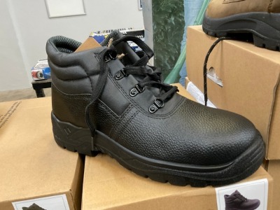 UNUSED SIZE 8 WORKBOOTS