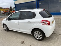 PEUGEOT 208 STYLE 1.4 HDI - 11