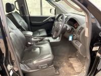 NISSAN NAVARA AVENTURA 2.5 DCI AUTOMATIC DOUBLE CAB PICK UP - 21