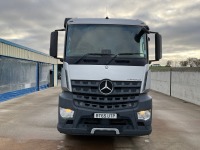 MERCEDES AROCS 3230 32 TON 8X4 AUTOMATIC BEAVERTAIL PLANT LORRY - 2