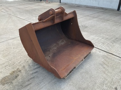 APPROX. 4.6ft SCOTT TOOTHLESS DIGGING BUCKET TO SUIT 13 TON EXCAVATOR