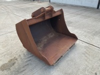 APPROX. 4.6ft SCOTT TOOTHLESS DIGGING BUCKET TO SUIT 13 TON EXCAVATOR
