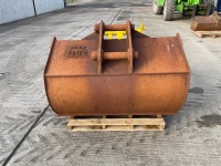 APPROX. 4.6ft SCOTT TOOTHLESS DIGGING BUCKET TO SUIT 13 TON EXCAVATOR - 6