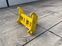 JCB 4000KG LIFTING ATTACHMENT  - 8