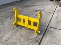JCB 4000KG LIFTING ATTACHMENT  - 9