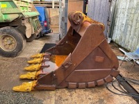 CAT 352FXE 52 TON EXCAVATOR - 40