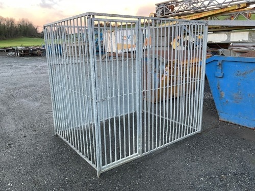 APPROX. 2000mm x 1550mm x 1800mm GALVANISED DOG PEN