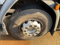 DAF LF220 EURO 6 4X2 18 TON CURTAINSIDER - 5