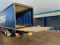 DAF LF220 EURO 6 4X2 18 TON CURTAINSIDER - 14