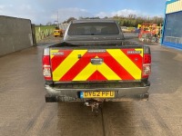 TOYOTA HILUX INVINCIBLE 3.0 D-4D DOUBLE CAB PICK UP - 12