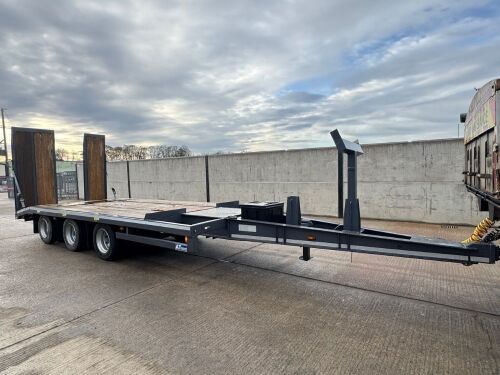 ANDOVER 24 TON TRI AXLE LOW LOADER ON AIR