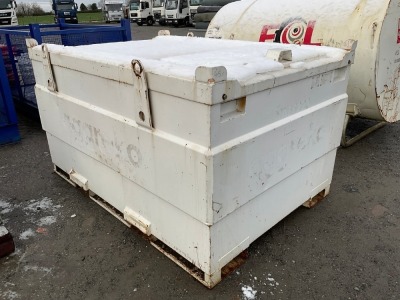APPROX. 2500 LITRE BUNDED STATIC FUEL BOWSER