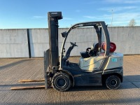CROWN C5 1050-50 2.5 TON GAS FORKLIFT - 2