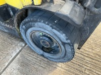 HYSTER H3.0FT 3 TON GAS FORKLIFT - 10