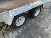 IFOR WILLIAMS APPROX. 12ft 7" x 6ft 3" TWIN AXLE 3500KG PLANT TRAILER - 9