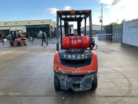 TOYOTA TONERO 2.5 TON GAS FORKLIFT  - 4