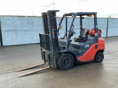 TOYOTA TONERO 2.5 TON GAS FORKLIFT 