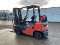 TOYOTA TONERO 2.5 TON GAS FORKLIFT  - 3