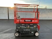 SKYJACK SJIII-3219 19FT BATTERY OPERATED SCISSOR LIFT - 2