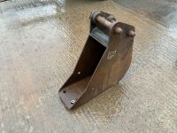 APPROX. 7" TOOTHLESS DIGGING BUCKET TO SUIT 3 TON MACHINE - 3