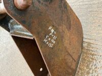 APPROX. 7" TOOTHLESS DIGGING BUCKET TO SUIT 3 TON MACHINE - 8