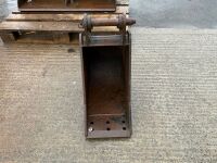 APPROX. 10" TOOTHLESS DIGGING BUCKET TO SUIT 3 TON MACHINE  - 2