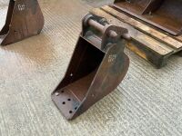 APPROX. 10" TOOTHLESS DIGGING BUCKET TO SUIT 3 TON MACHINE  - 3