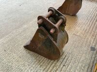 APPROX. 10" TOOTHLESS DIGGING BUCKET TO SUIT 3 TON MACHINE  - 5