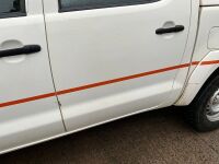 TOYOTA HILUX ACTIVE 2.5 D-4D 4WD DOUBLE CAB PICK UP  - 9