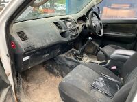 TOYOTA HILUX ACTIVE 2.5 D-4D 4WD DOUBLE CAB PICK UP  - 12