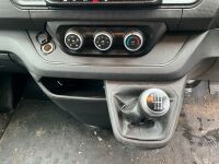 RENAULT TRAFIC LL30 BUSINESS+ LWB 2.0 BLUE DCI 130PS  - 25
