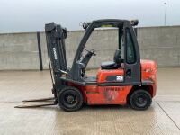NISSAN 25 2.5 TON DIESEL FORKLIFT - 2