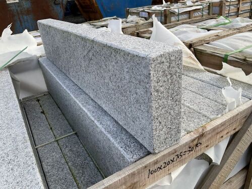 WOODEN CRATE TO INC. 29No. UNUSED SILVER GRANITE STEP RISERS 1000 x 200 x 75mm