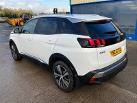 PEUGEOT 3008 ALLURE 1.5 BLUE HDI  - 10