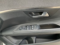 PEUGEOT 3008 ALLURE 1.5 BLUE HDI  - 17