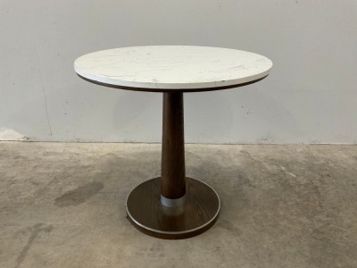 APPROX. 800mm ROUND DINING TABLE