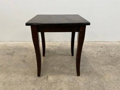 SQUARE DINING TABLE