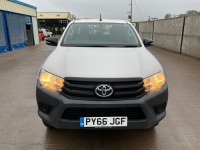 TOYOTA HILUX ACTIVE 2.4 D-4D DOUBLE CAB PICK UP - 2