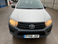 TOYOTA HILUX ACTIVE 2.4 D-4D DOUBLE CAB PICK UP - 3