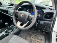 TOYOTA HILUX ACTIVE 2.4 D-4D DOUBLE CAB PICK UP - 22