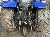 NEW HOLLAND T7.210 4WD TRACTOR - 17