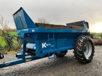 K TWO DUO 900 SINGLE AXLE DUNG SPREADER - 2
