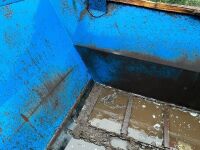 K TWO DUO 900 SINGLE AXLE DUNG SPREADER - 17